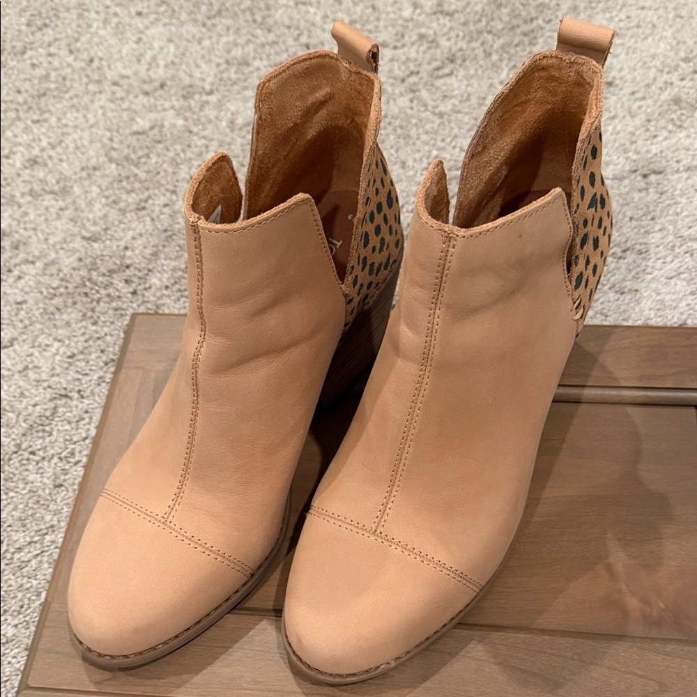 Size: 9 / Womens TOMS Everly Cutout Fashion Boots
